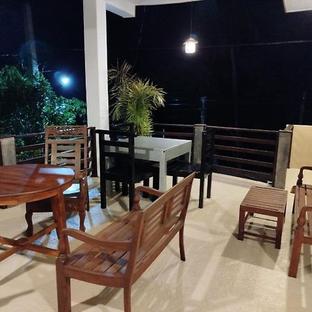 Siyon Yula - Guest House Хикадува Екстериор снимка