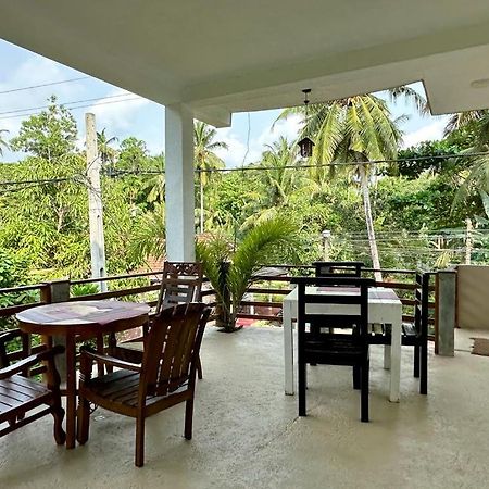 Siyon Yula - Guest House Хикадува Екстериор снимка