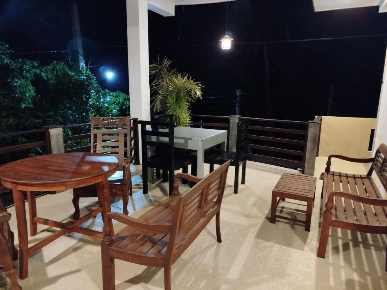 Siyon Yula - Guest House Хикадува Екстериор снимка
