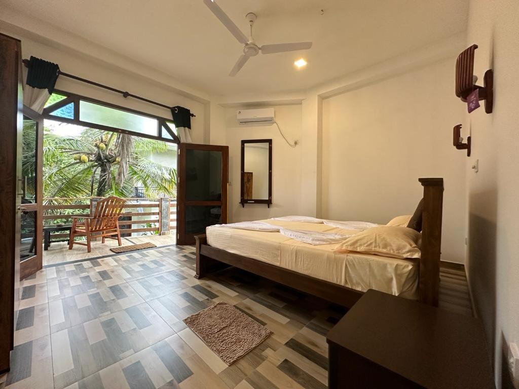 Siyon Yula - Guest House Хикадува Екстериор снимка
