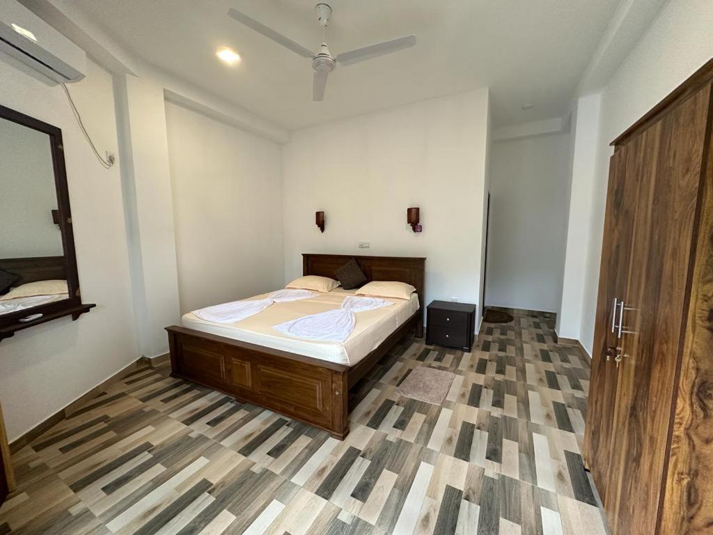 Siyon Yula - Guest House Хикадува Екстериор снимка