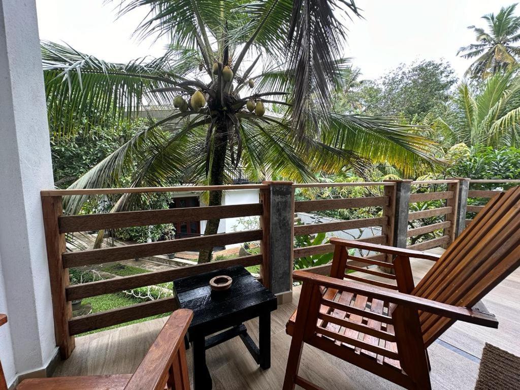 Siyon Yula - Guest House Хикадува Екстериор снимка