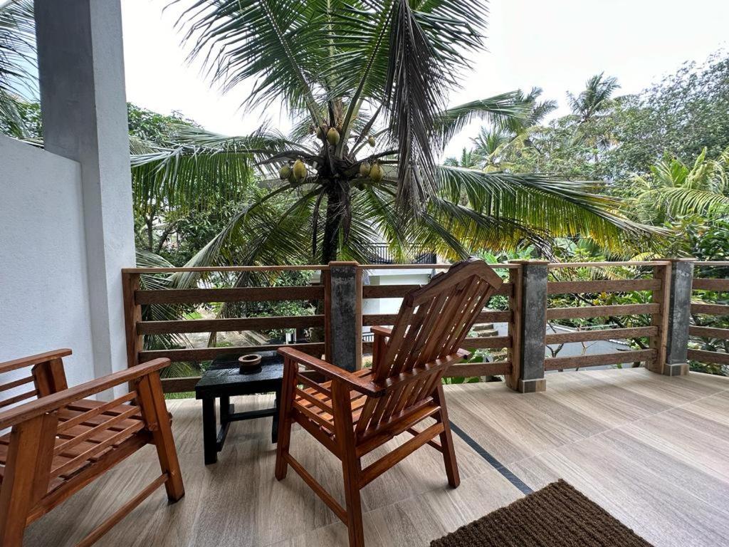 Siyon Yula - Guest House Хикадува Екстериор снимка