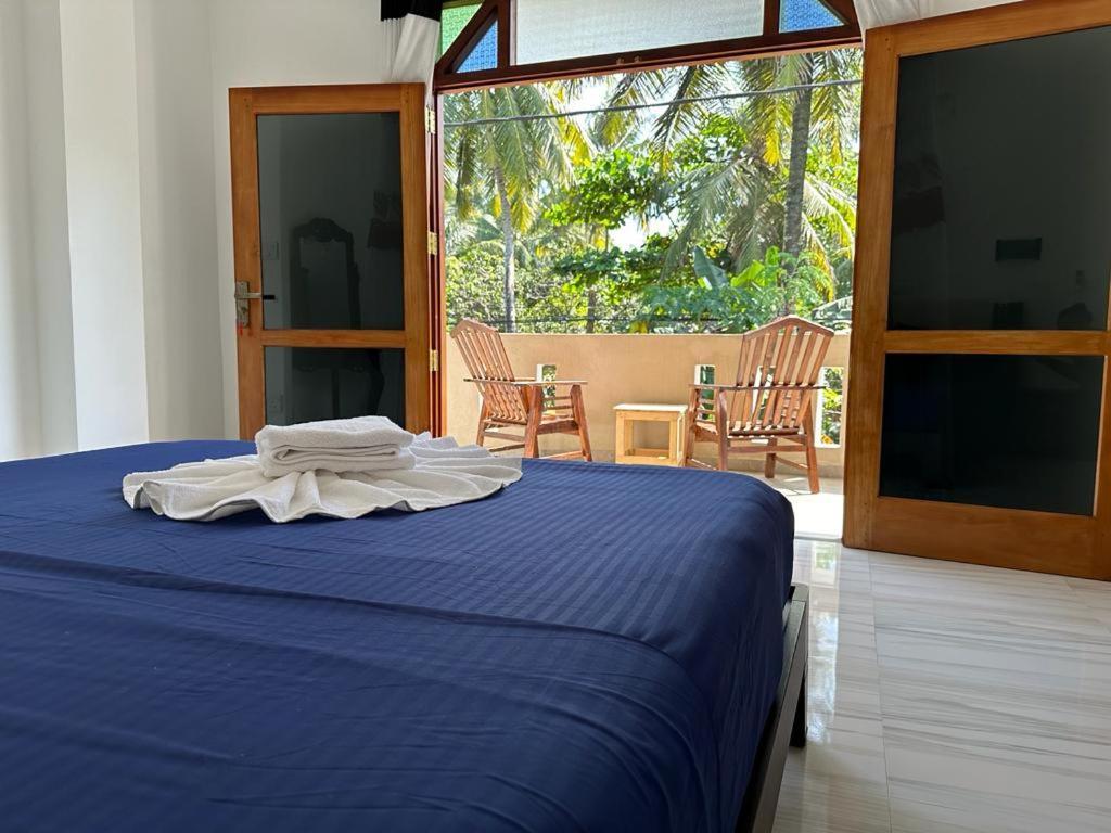 Siyon Yula - Guest House Хикадува Екстериор снимка