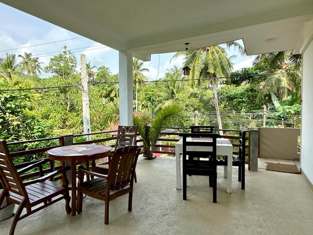 Siyon Yula - Guest House Хикадува Екстериор снимка
